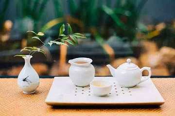 要学会沉默,避免口业成灾